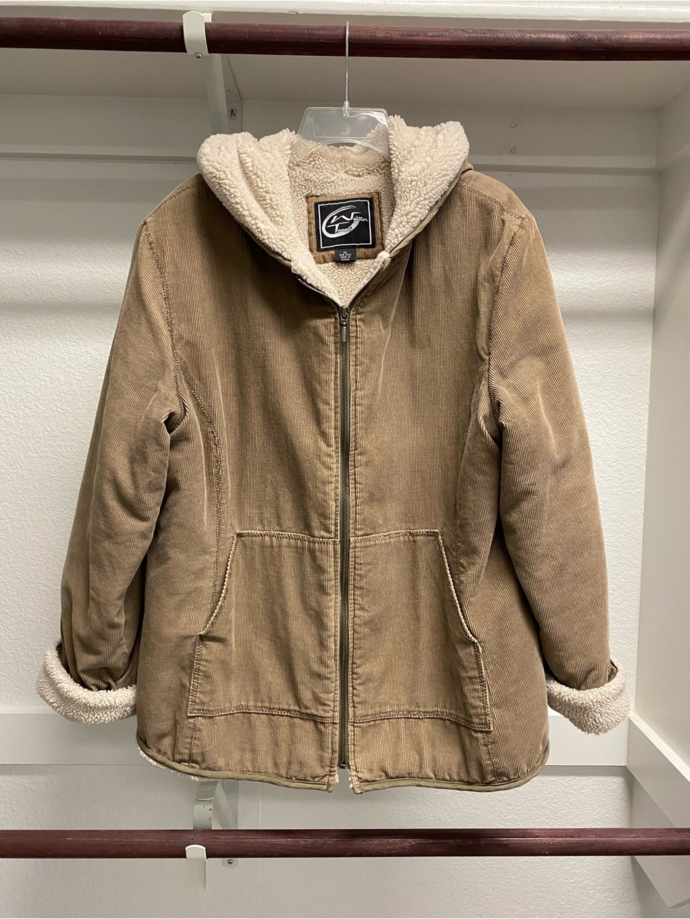 Woman’s Vintage Tamer Sherpa-Lined Hooded Zip Up Brown Corduroy Jacket Pockets